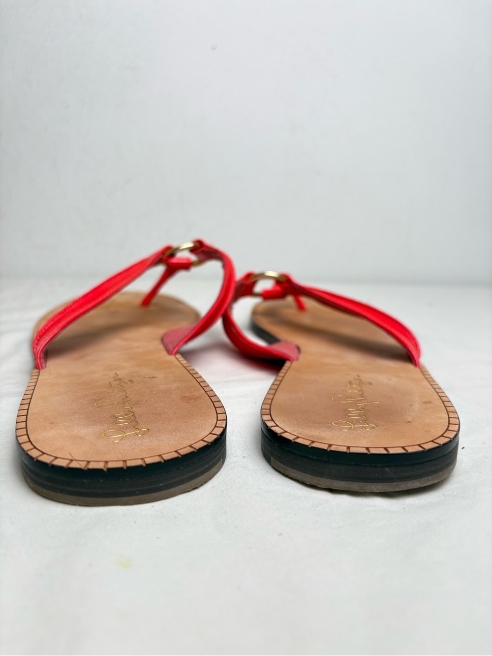 LILLY PULITZER McKim Deep Coral Patent Leather O-Ring Thong Sandals 9 - Picture 9 of 9